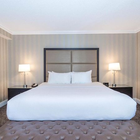 Sandman Signature Edmonton Downtown Hotel מראה חיצוני תמונה