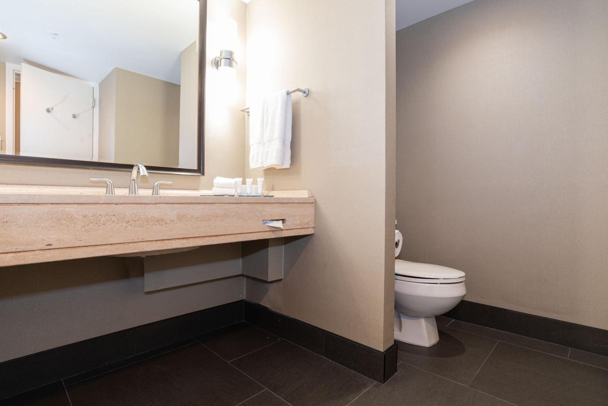 Sandman Signature Edmonton Downtown Hotel מראה חיצוני תמונה