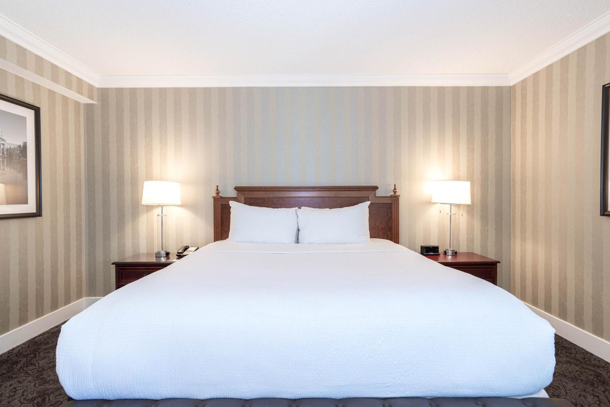Sandman Signature Edmonton Downtown Hotel מראה חיצוני תמונה