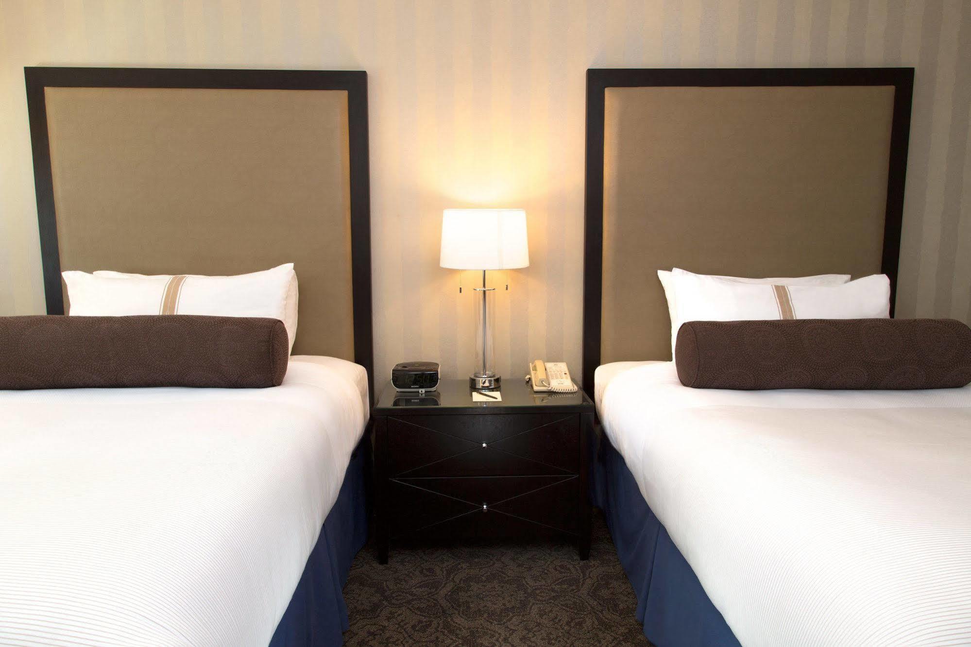 Sandman Signature Edmonton Downtown Hotel מראה חיצוני תמונה